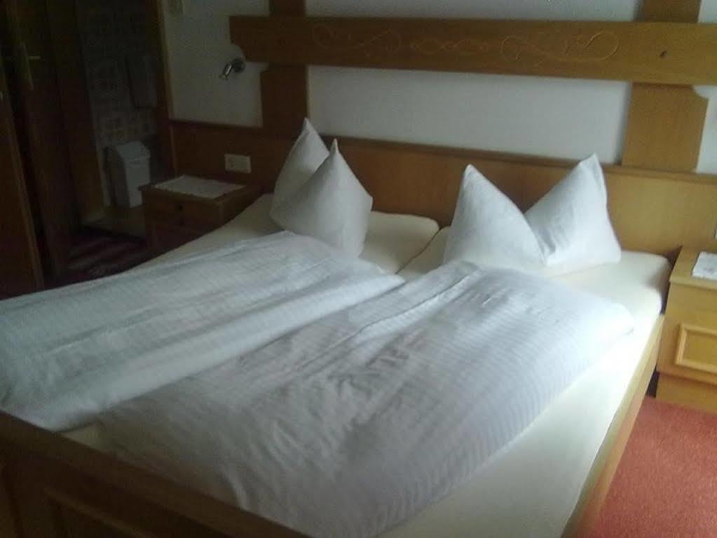 Gaestehaus Braunegger Oetz Bagian luar foto